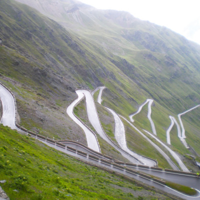 Dolomites street curves